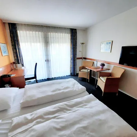 Parkhotel מלון 3*