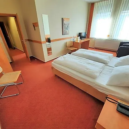 Parkhotel ホテル ケーヴェラアー