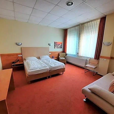 Parkhotel 3* ケーヴェラアー