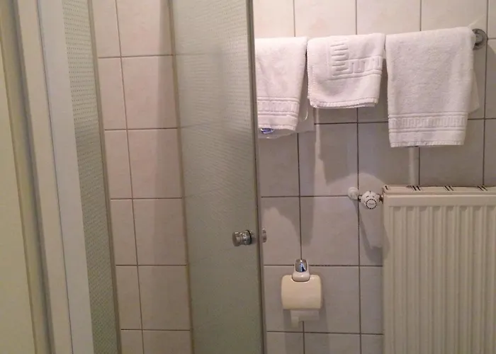 凯沃拉尔花园酒店 3*